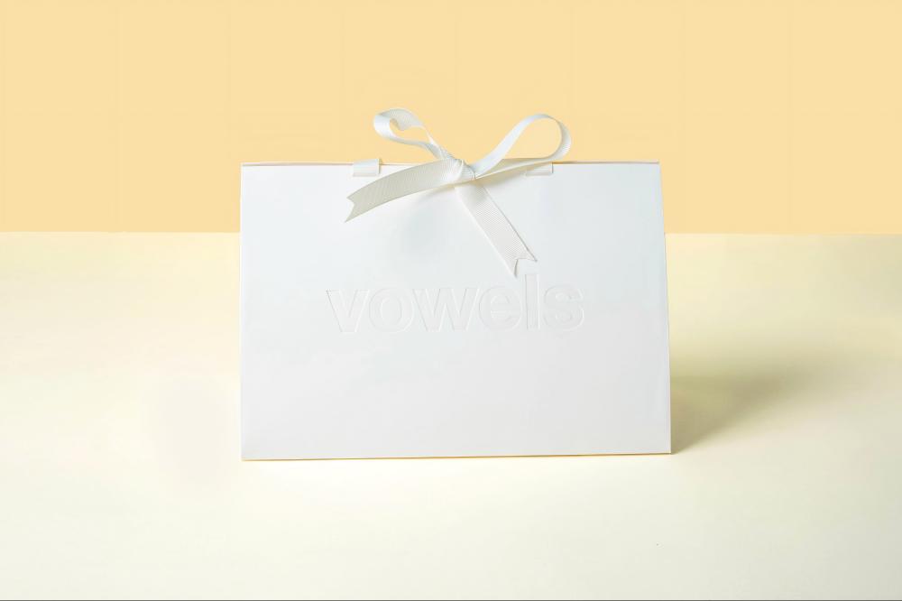 Triangle paper bag and gift box